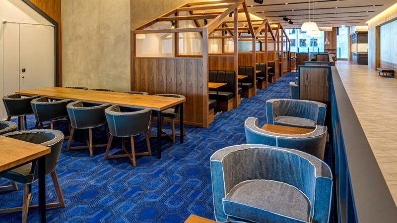 Q CAFE by Royal Garden Cafe