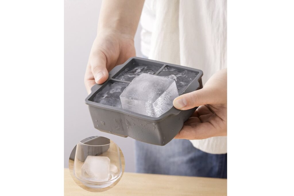 アイデア1：取り出しやすい製氷器
