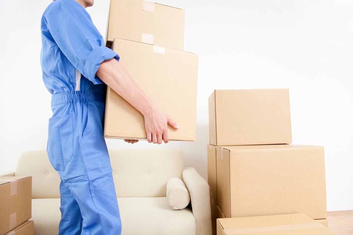 引っ越し繁忙期はいつ？3月を避けて1〜2月入居を安くするコツ