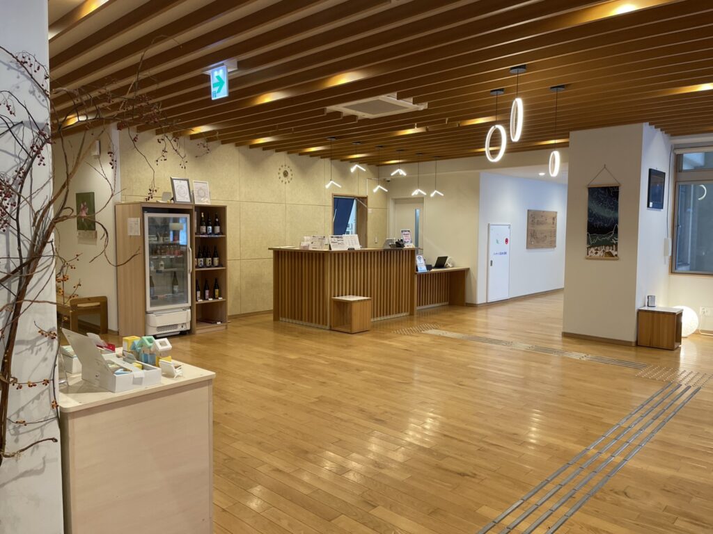 福島県南会津町「星の郷ホテル」ロビー